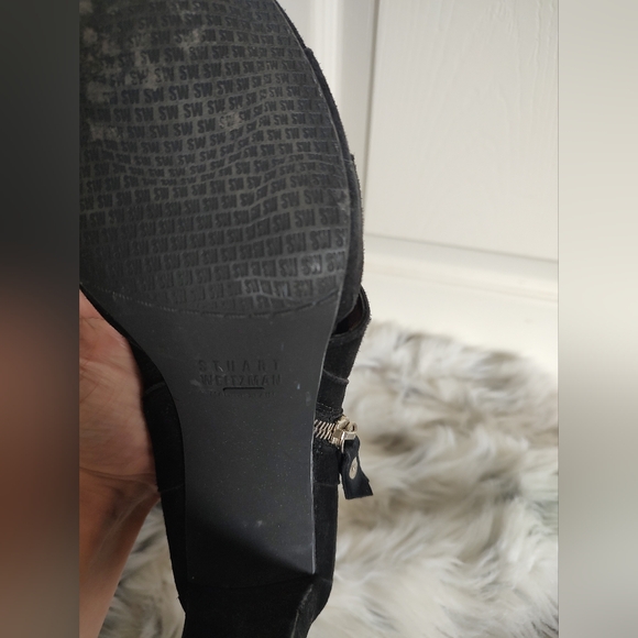🎉HP🎉 Stuart Weitzman suede Airliner cutout high-heeled ankle boot bootie 9.5 - Picture 10 of 12